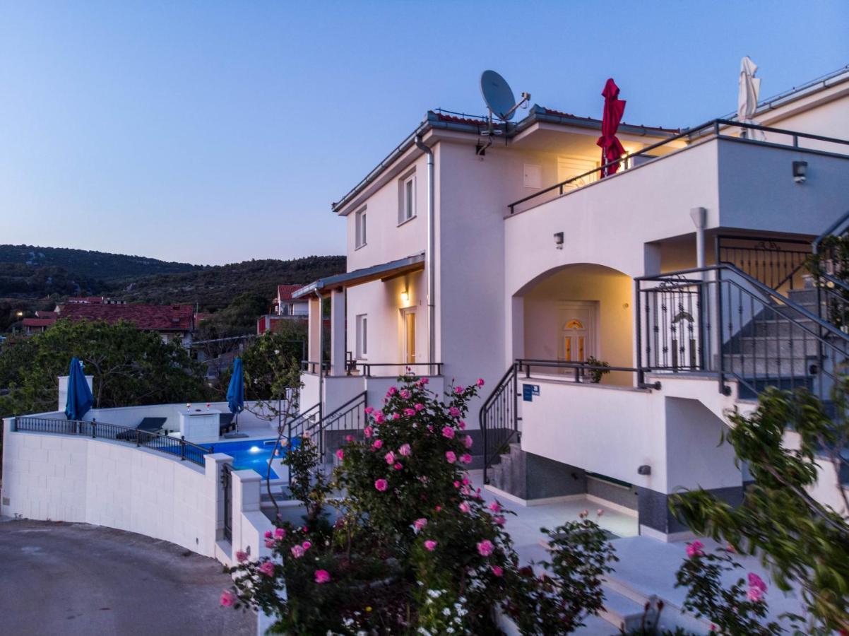 Apartment Villa Octopus Vinišće Екстериор снимка